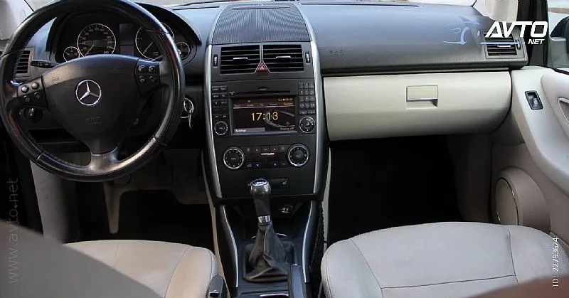 Notranja slika - Mercedes-Benz A-Razred - Avantgarde - 6