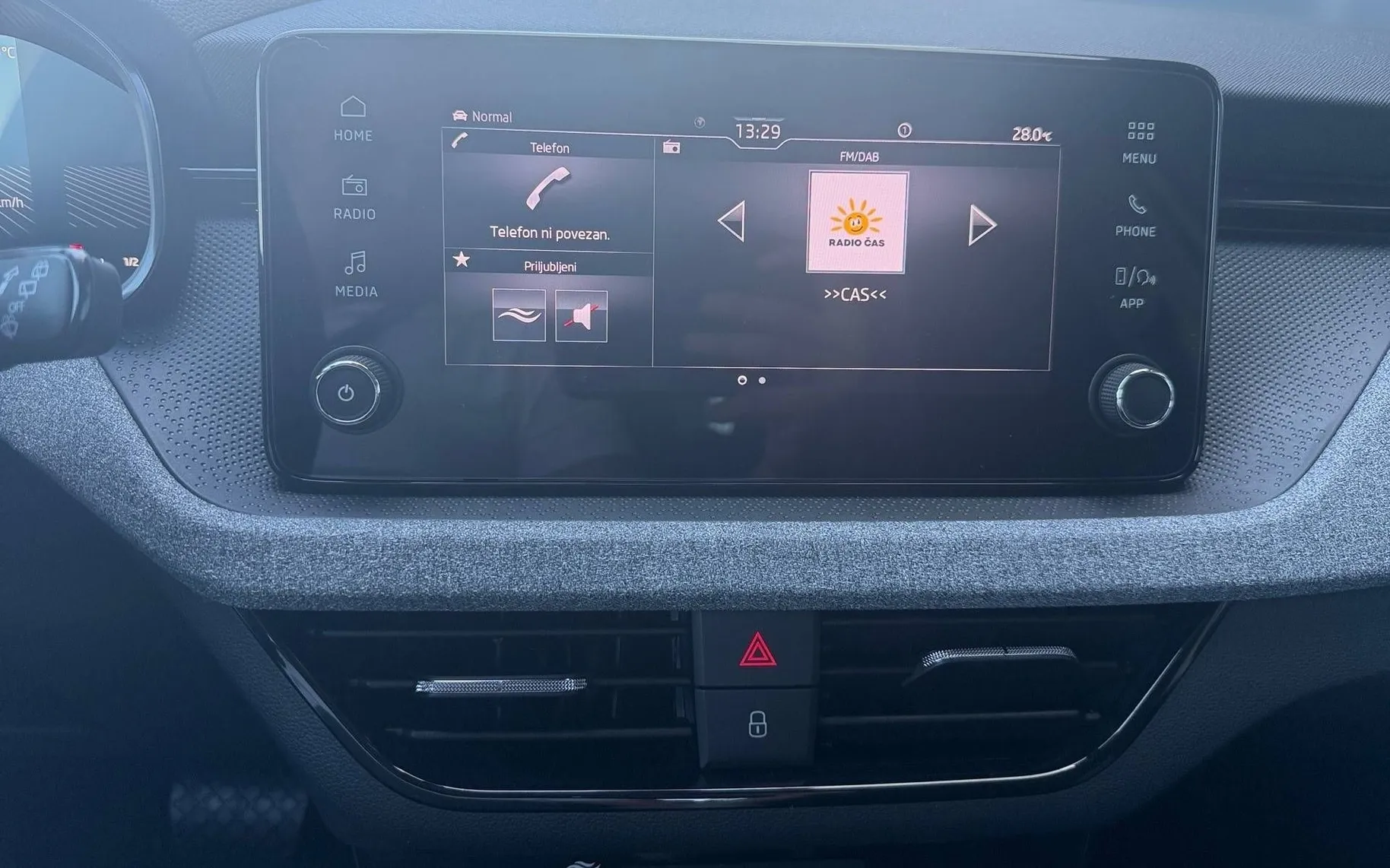 Notranja slika - Škoda Kamiq - 1.0 TSI Edition DSG - 10