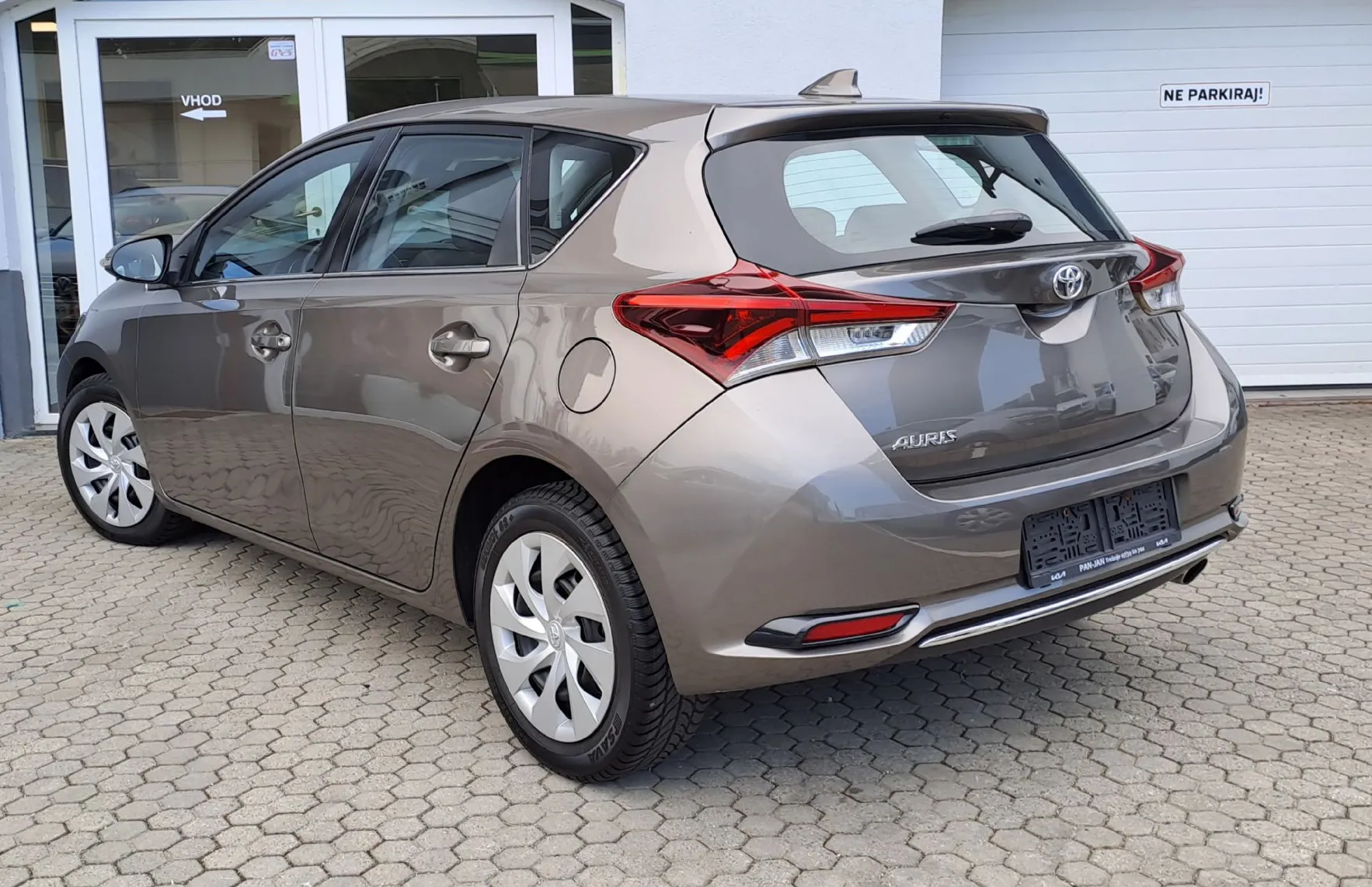 Zunanja slika - Toyota Auris - TS 1.6 D-4D Luna - 3