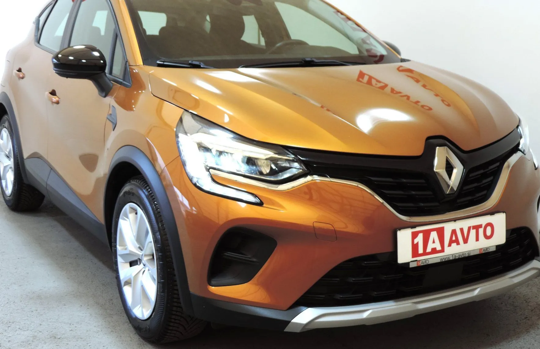 Zunanja slika - Renault Captur - E-Tech 145  Avt. - 3