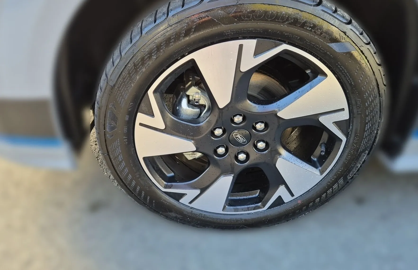 Zunanja slika - Ford Tourneo - Custom SPORT 2.0 TDCi 170PS A8 L1 FWD-SLUŽBENO VOZILO - 8