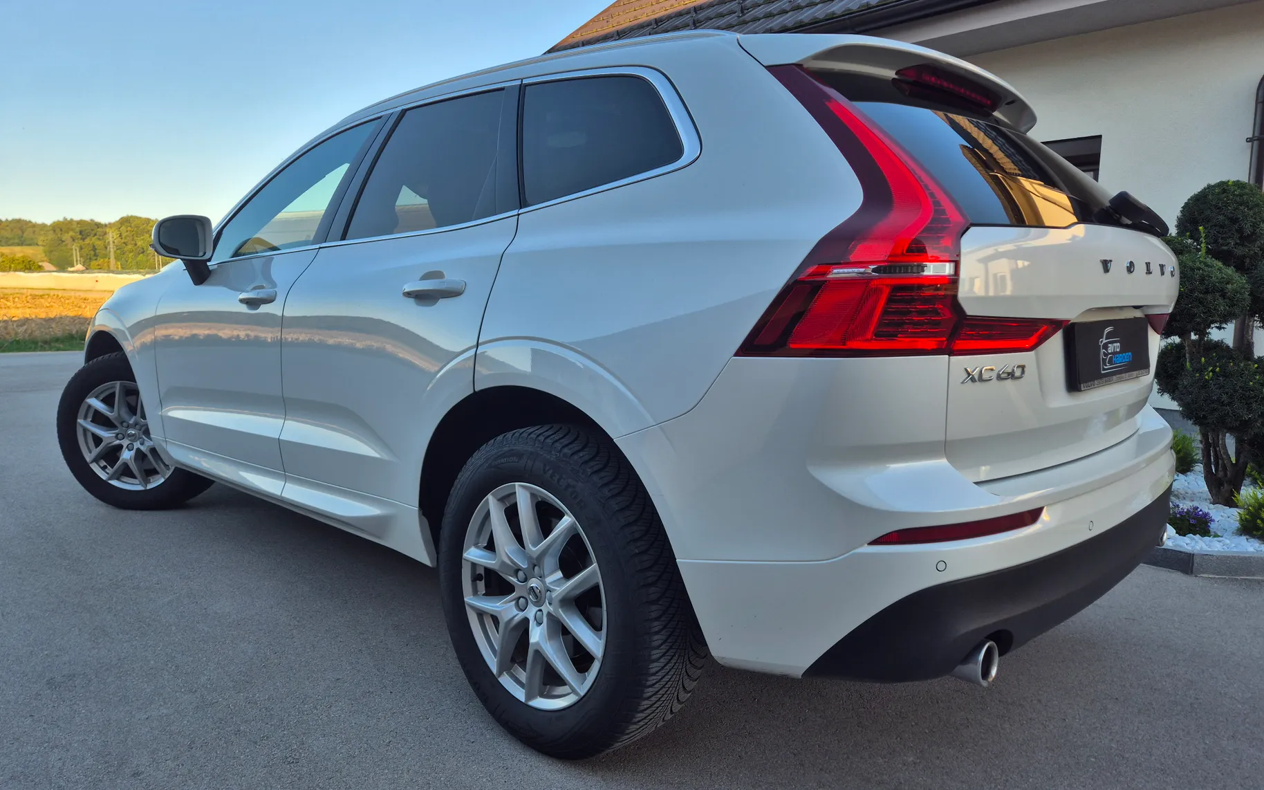 Zunanja slika - Volvo XC60 - D5 AWD Inscription Avt. - 4