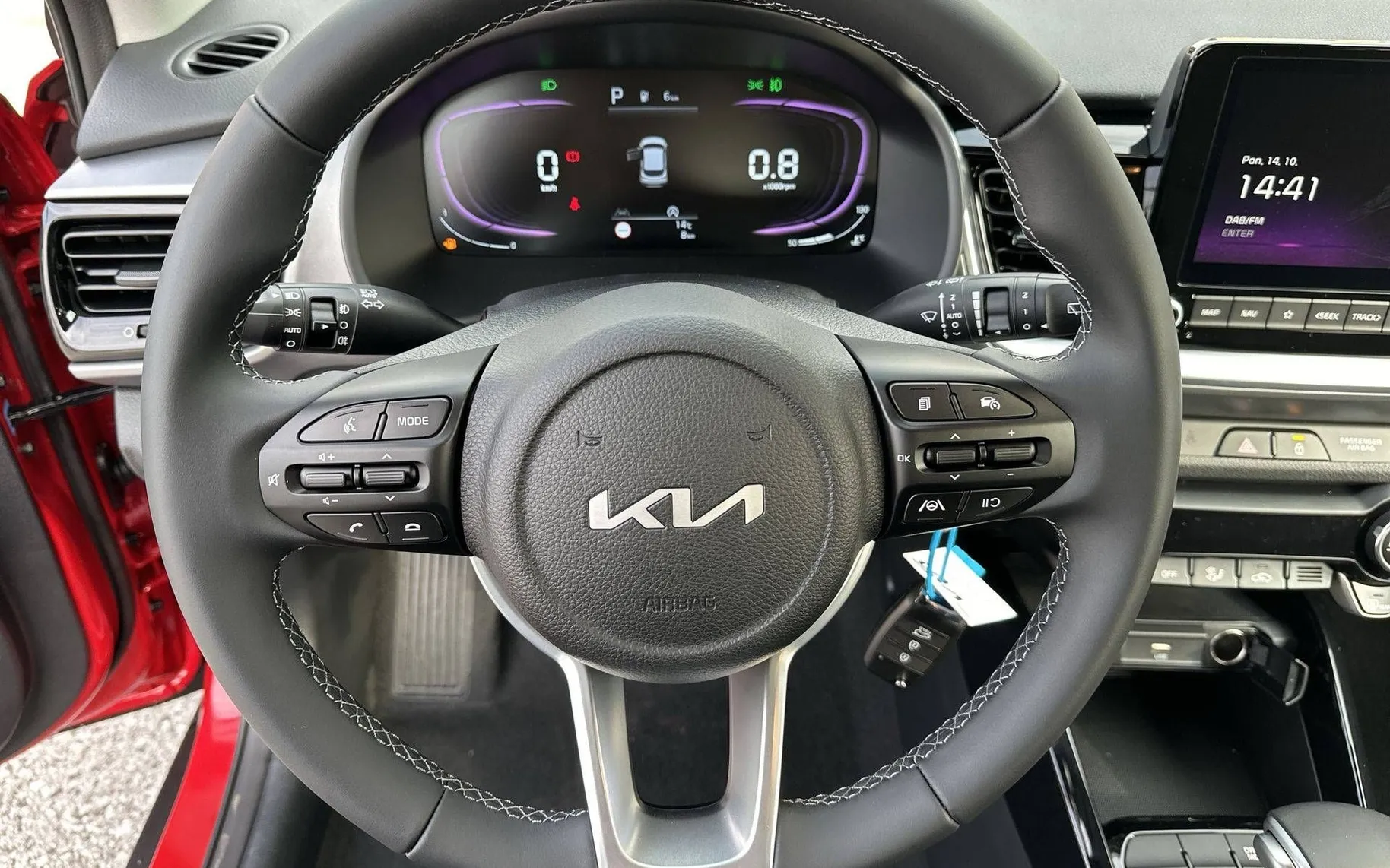 Notranja slika - KIA Stonic - 1.0 T-GDi LX Urban+ DCT - 14