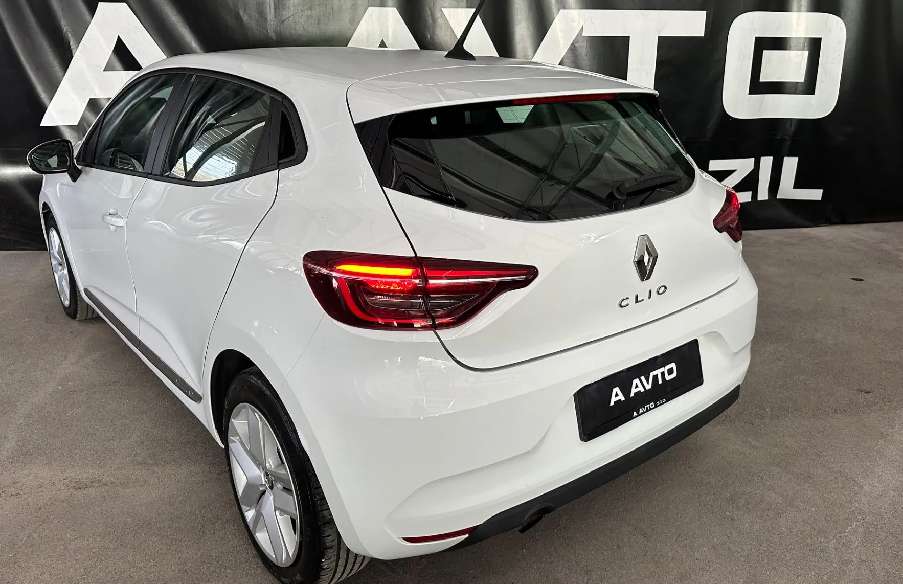 Zunanja slika - Renault Clio - TCe 100 Zen - 5
