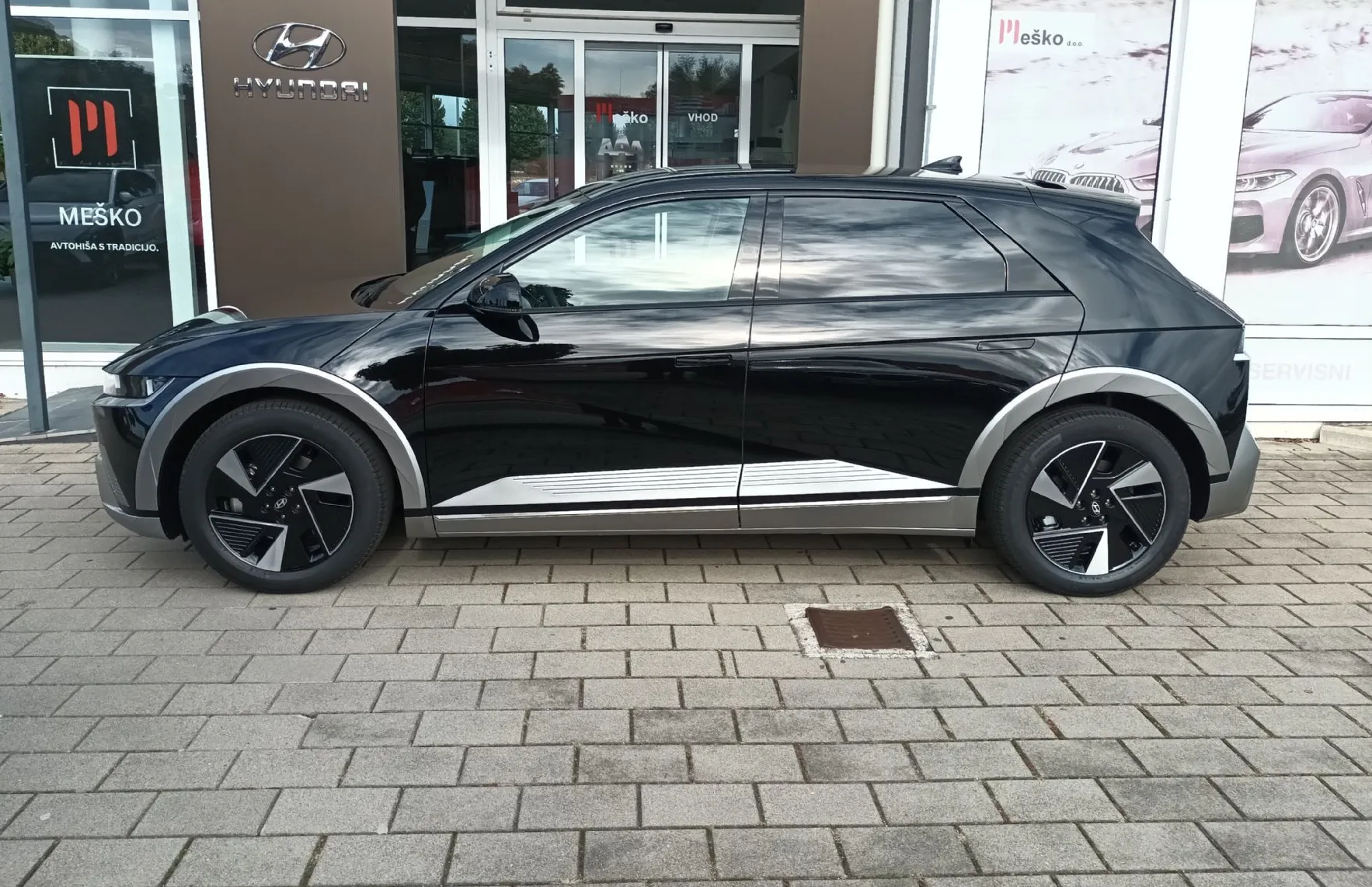 Zunanja slika - Hyundai Ioniq 5 - 168kW PREMIUM 84 kWh VOZILA V PRIHODU - 3