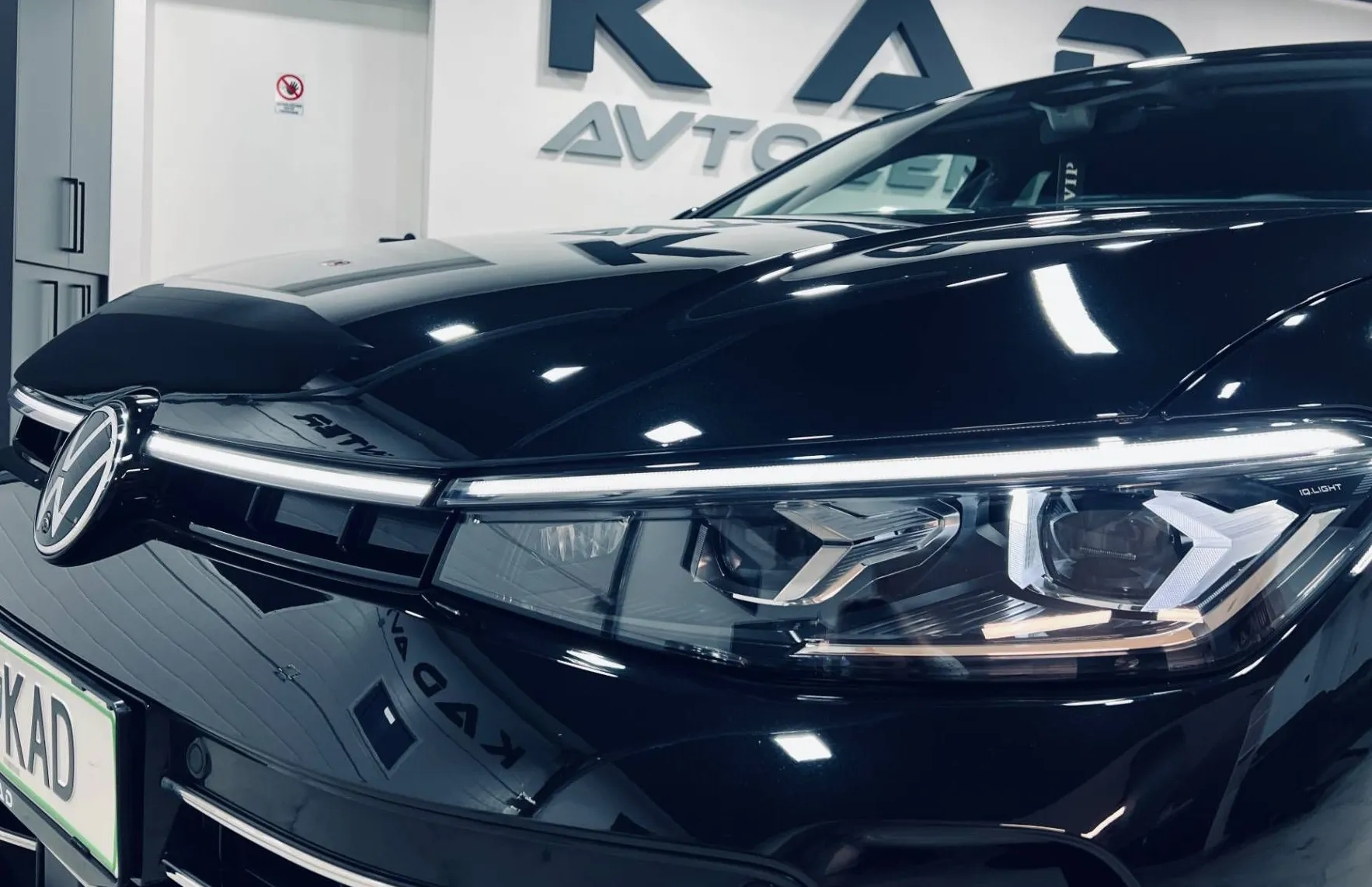Zunanja slika - VW Passat - Variant 2.0 TDI  Elegance avt.-360 KAM-GRET SED-VOLANA-A - 19