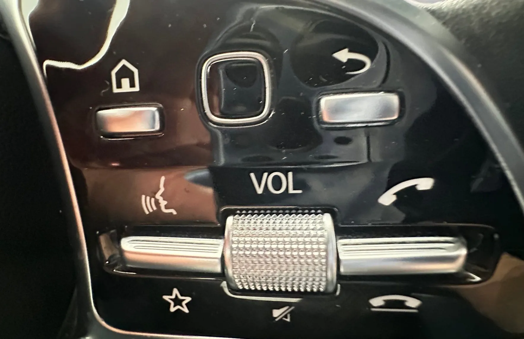 Zunanja slika - Mercedes-Benz EQA - 250 Business.KAMERA.NAVI.USNJE.LED.SAMO 57.590 KM - 12