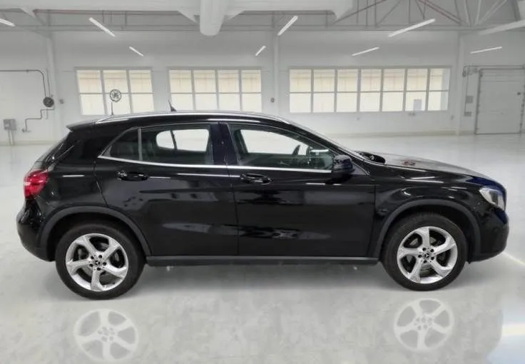 Zunanja slika - Mercedes-Benz GLA-Razred - GLA 180 Avt.KAMERA.USNJE.LED.NAVI. - 6