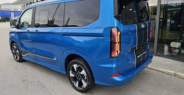Zunanja slika - Ford Tourneo - Custom SPORT 2.0 TDCi 125 kW L1H1 A8 - 6