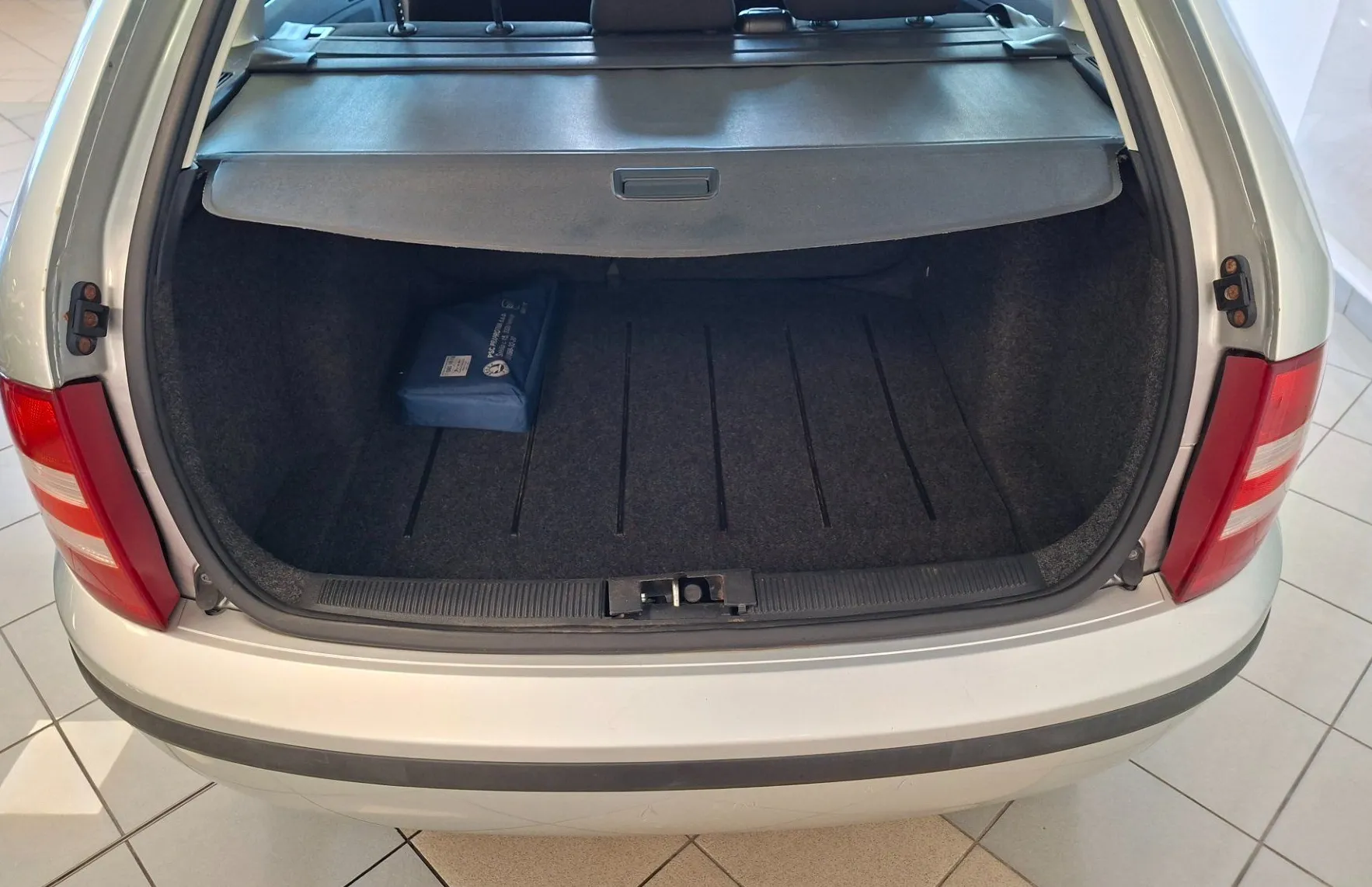 Zunanja slika - Škoda Fabia - Combi Ambiente 1.4 16V-ODLIČEN-HITRI KREDIT- - 14