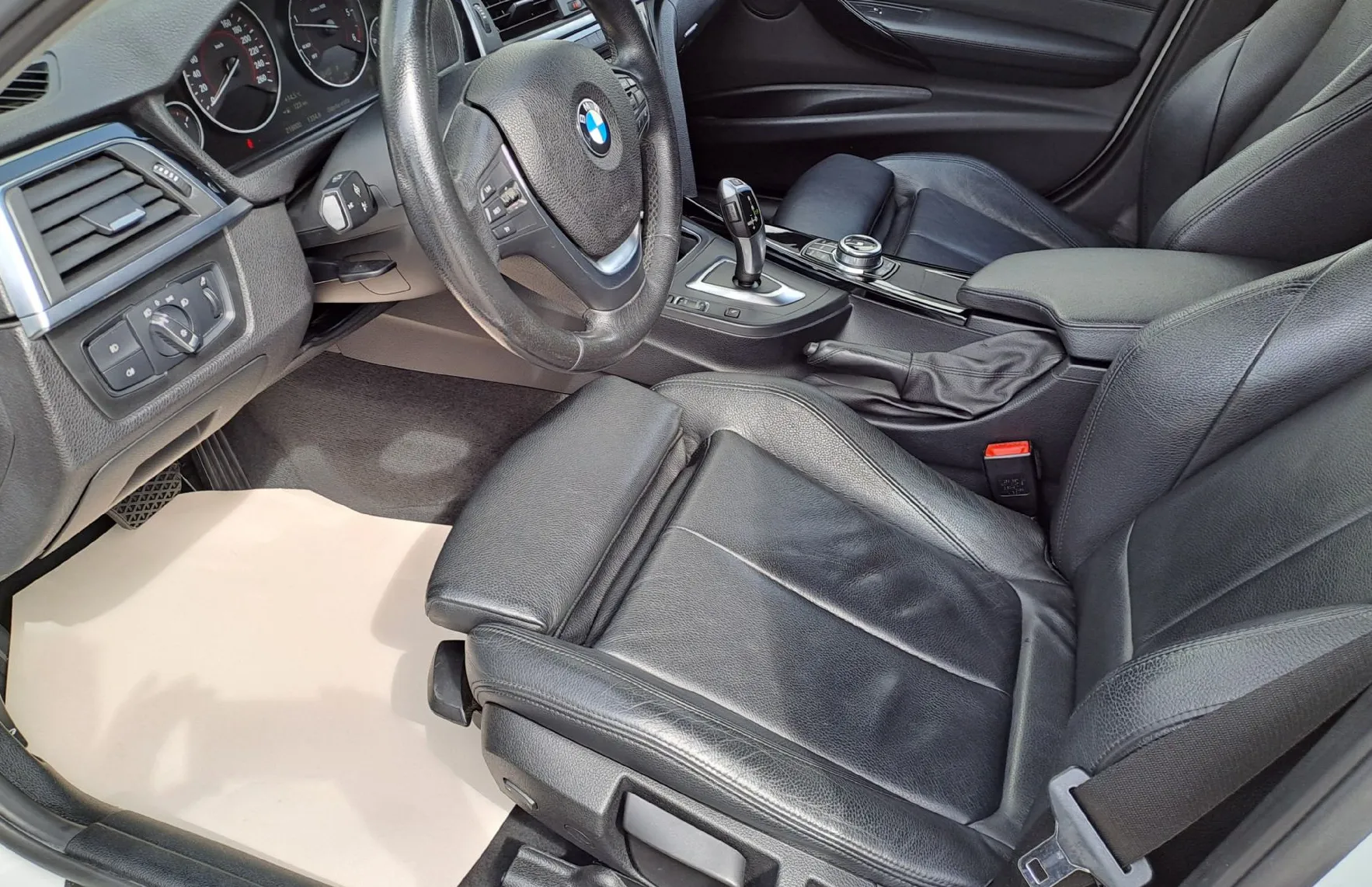 Zunanja slika - BMW Serija 3 - Touring: 320d xDrive Touring Sport Line - 5