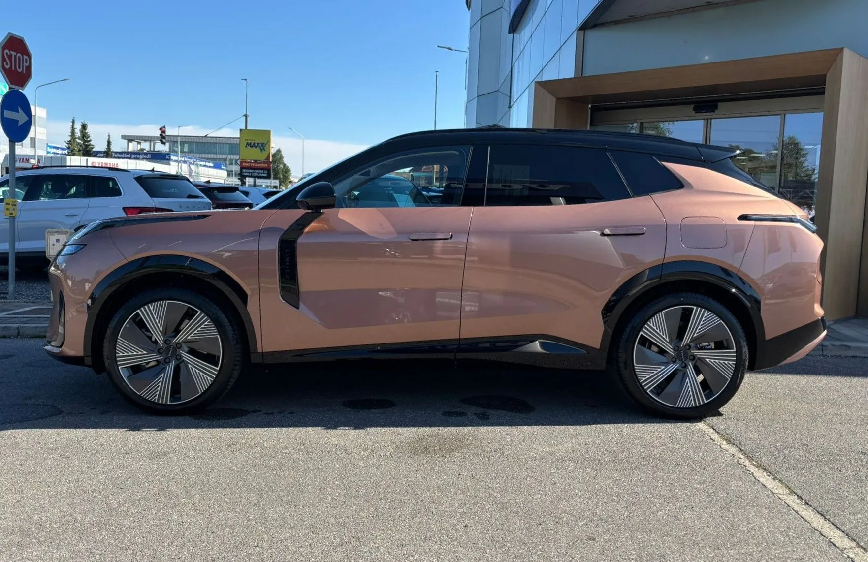 Zunanja slika - Lynk & Co 08 - Lynk Co  MORE PHEV - 3