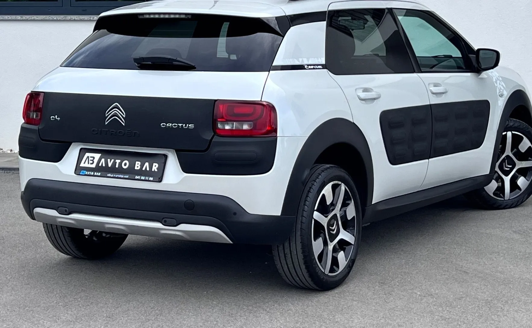 Zunanja slika - Citroën C4 Cactus - 1.2 THP PureTech S S Rip Curl... - 8