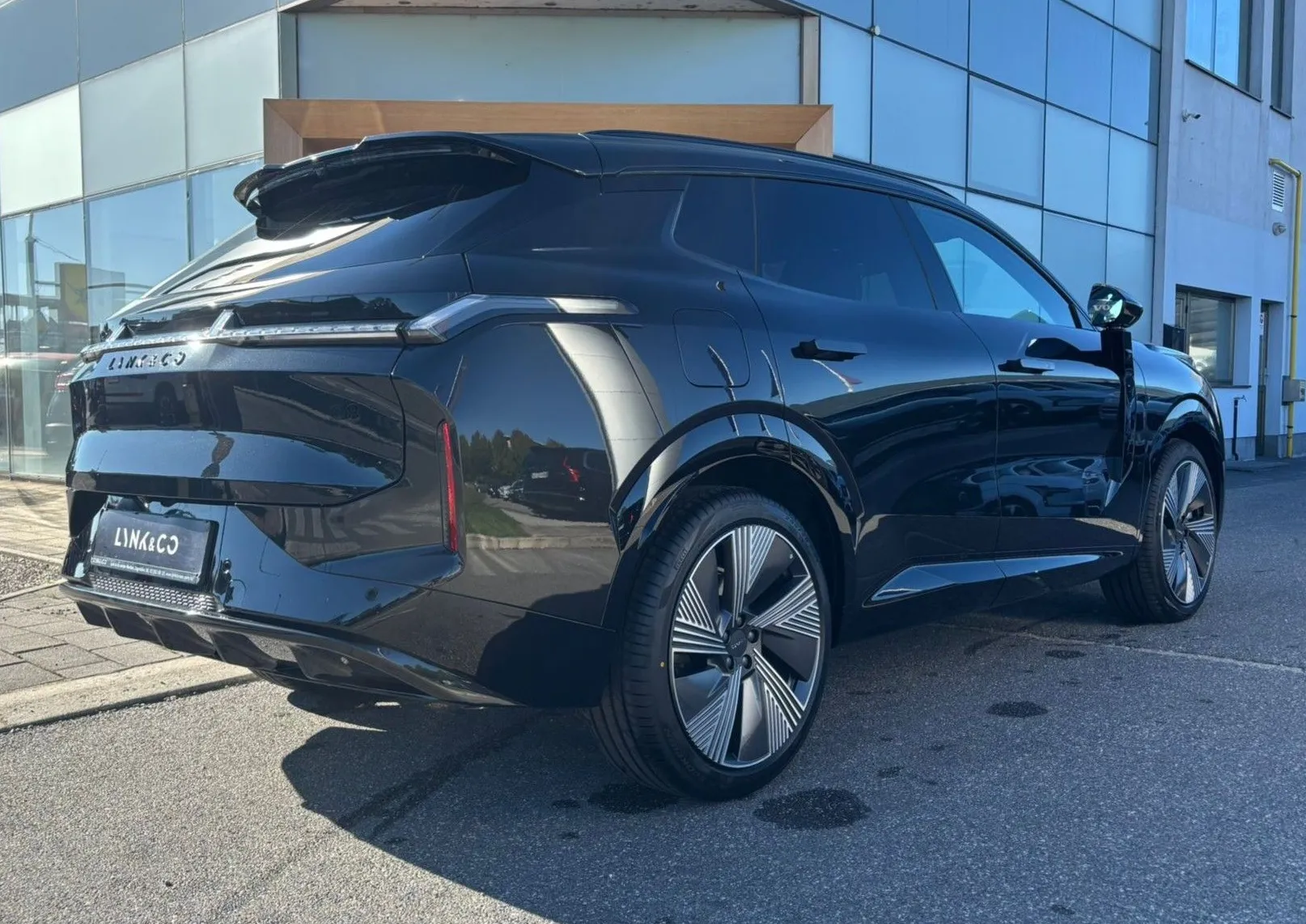 Zunanja slika - Lynk & Co 08 - MORE PHEV - 4