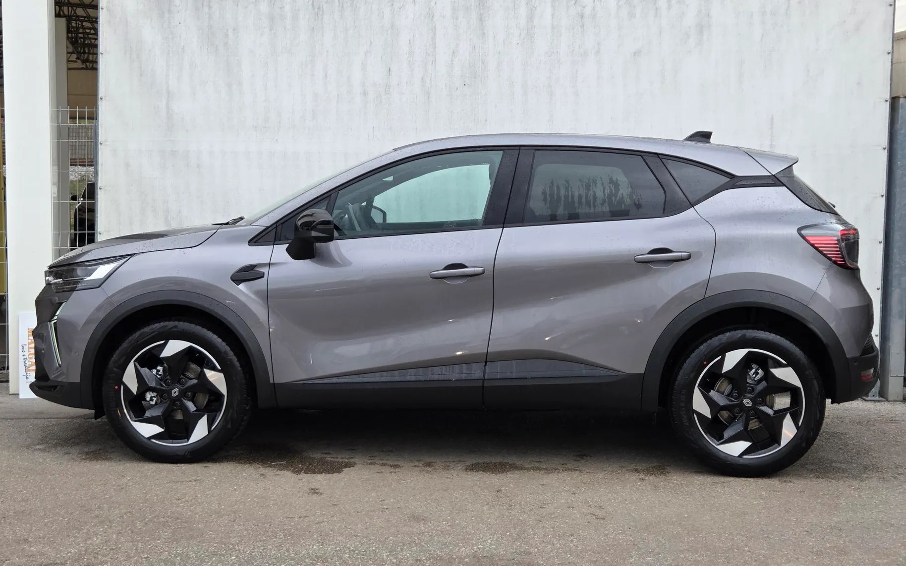 Zunanja slika - Renault Captur - TCe 115 Techno+Zimske gume+Servis - 7