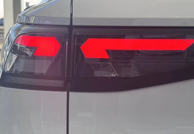 Zunanja slika - Volkswagen T-Roc - Life 1.5 eTSI DSG - NA ZALOGI - - 5