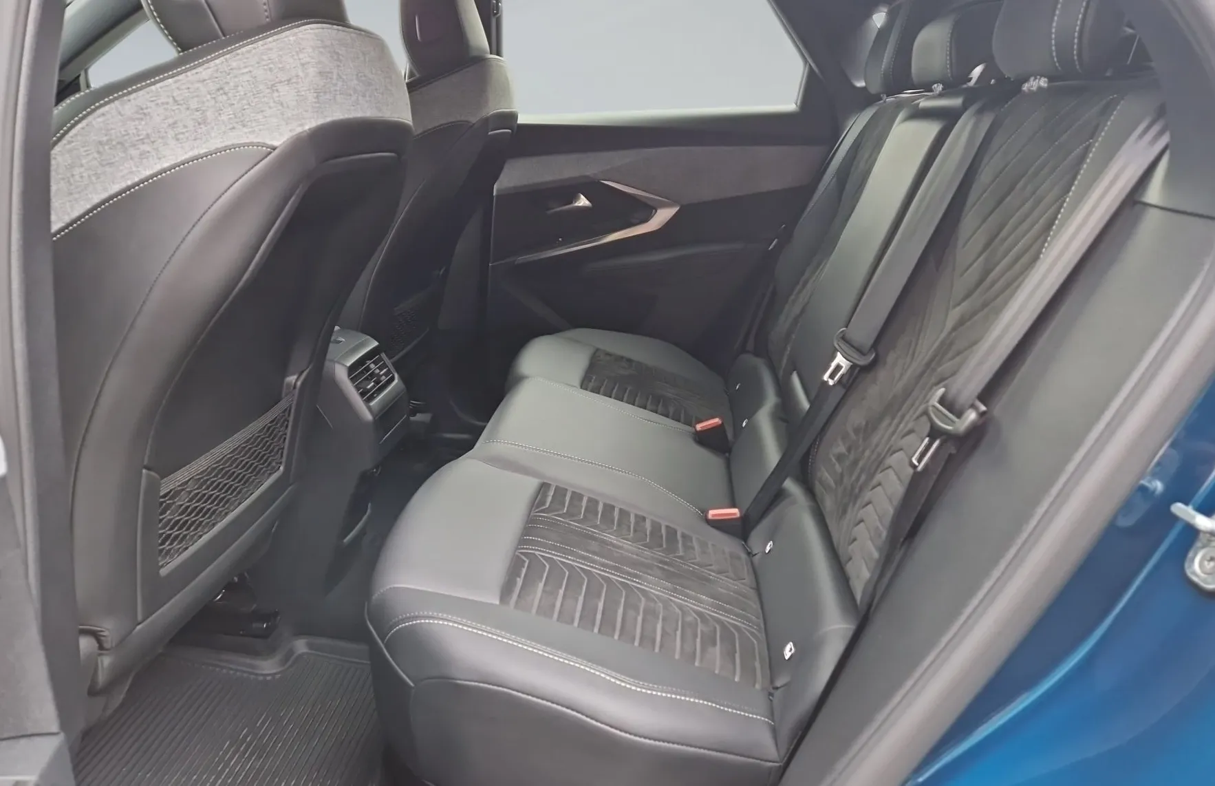 Zunanja slika - Peugeot 3008 - 1.2 MHEV  136  145 GT Avt. - 10