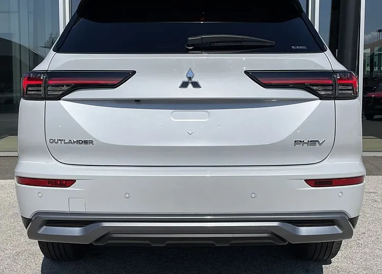 Zunanja slika - Mitsubishi Outlander - 2.4 PHEV Intense Auto - 4