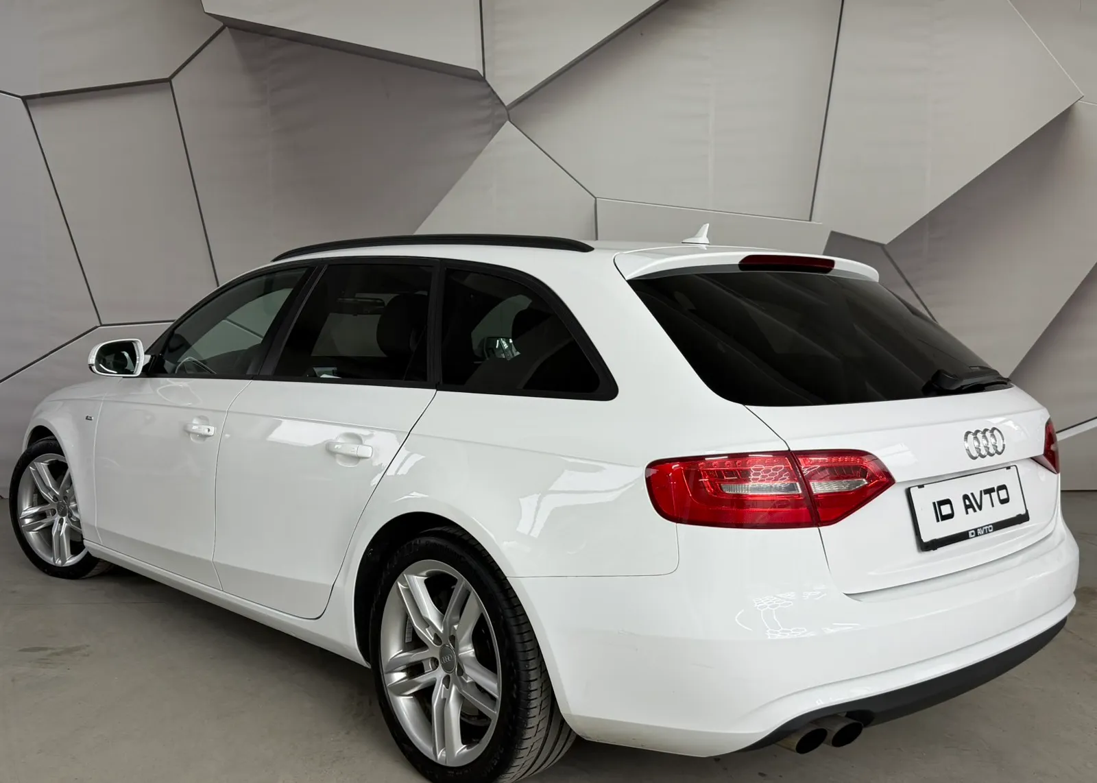 Zunanja slika - Audi A4 - Avant 2,0 TDI Multitronic - 3
