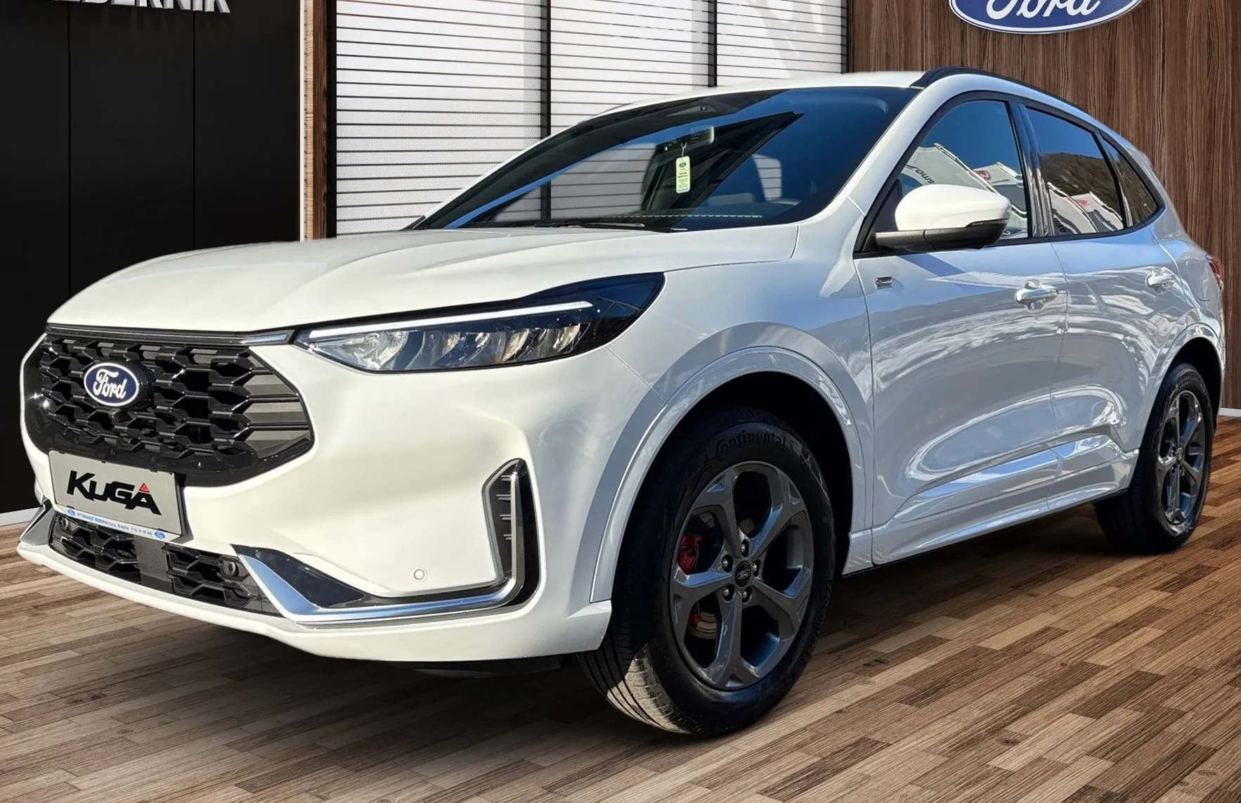 Zunanja slika - Ford Kuga - ST-Line X 1.5 EcoBoost 186PS A8 FWD - 1