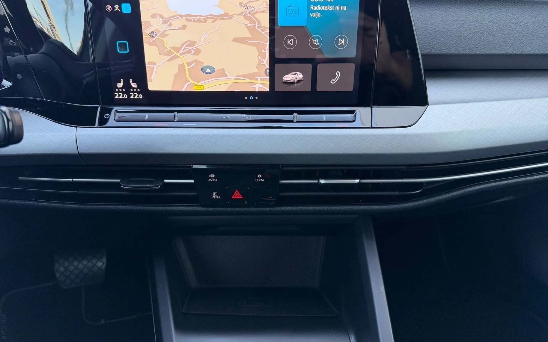Notranja slika - Volkswagen Golf - 2.0 TDI BMT Life DSG-LED-ACC-PDC-Vzv.kamera-Masaža - 9