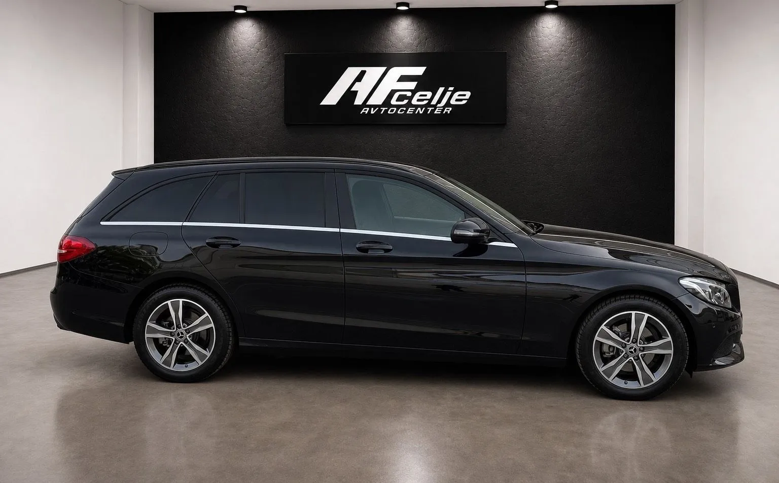 Zunanja slika - Mercedes-Benz C-Razred - 220CDI-AUT-SPORT-FUL LED-LIZING ZA TUJCE-ACC-NAV - 4