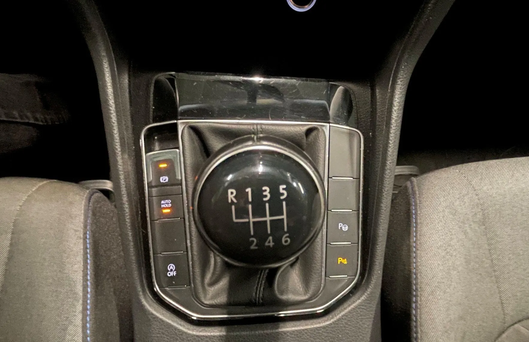 Zunanja slika - Volkswagen Golf - Sportsvan 1.5 TSI ACT Comfortline NAVI.2XPDC.OGR.SEDEŽ - 11