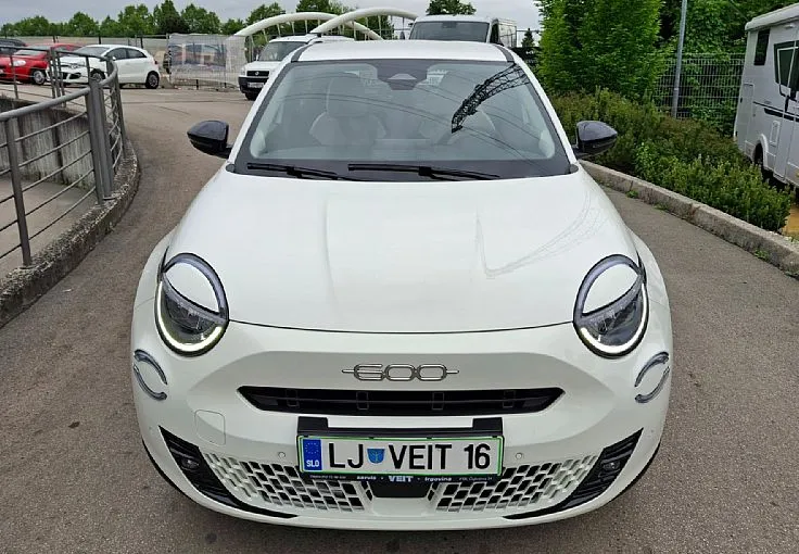 Zunanja slika - Fiat 600 - 1.2 T3 Hybrid DCT 145 - 2