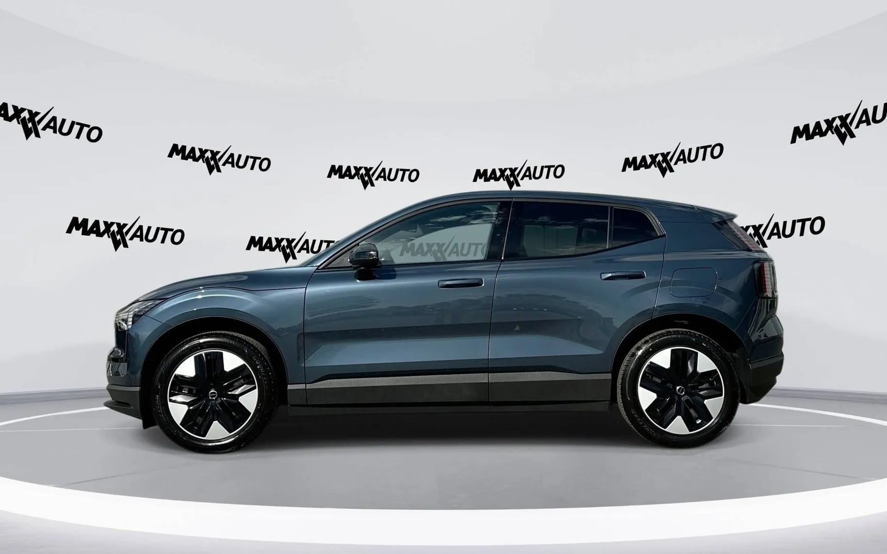 Notranja slika - Volvo EX30 - P5 LONG RANGE PLUS RWD - 8