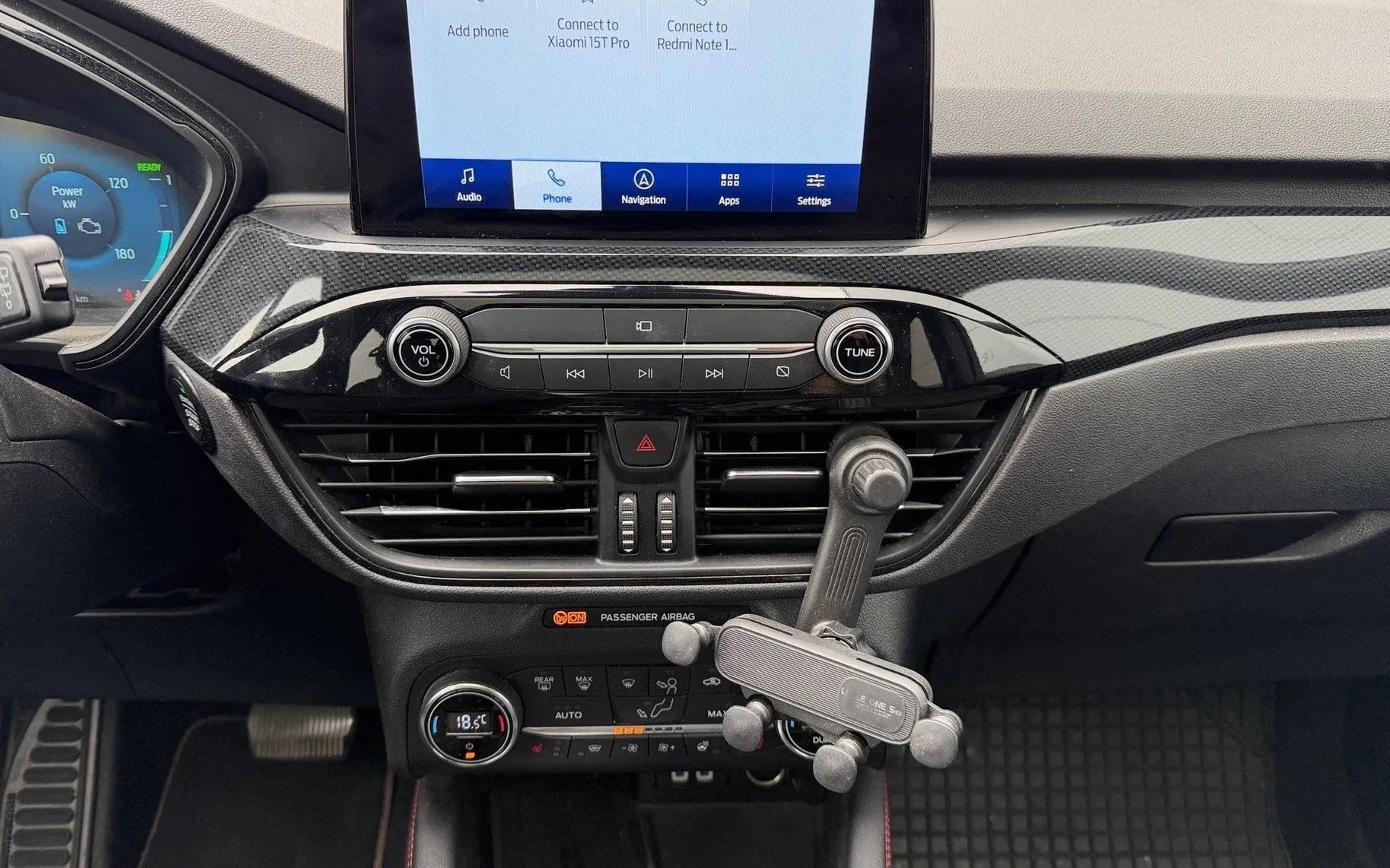 Notranja slika - Ford Kuga - 2.5 Duratec PHEV ST-Line CVT-Panorama-Vl.kljuka... - 9