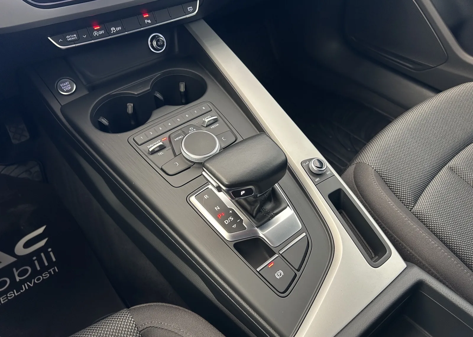 Zunanja slika - Audi A4 - Avant 2.0 TDI Quattro S tronic - 13