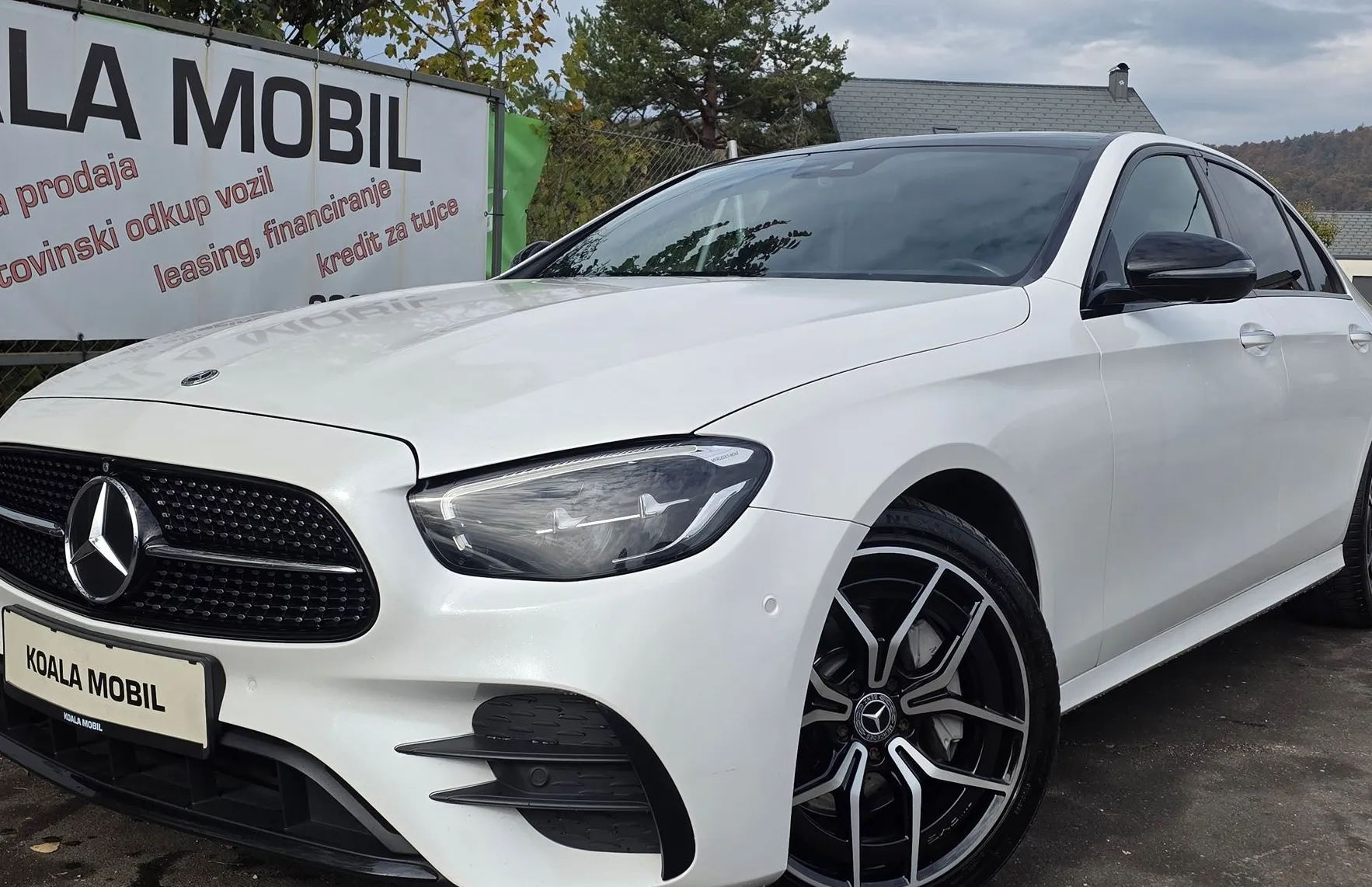 Zunanja slika - Mercedes-Benz E-Razred - E 220 d 4MATIC AMG AVT. LED-VIRTUAL-KAMERA-MEMORY - 19