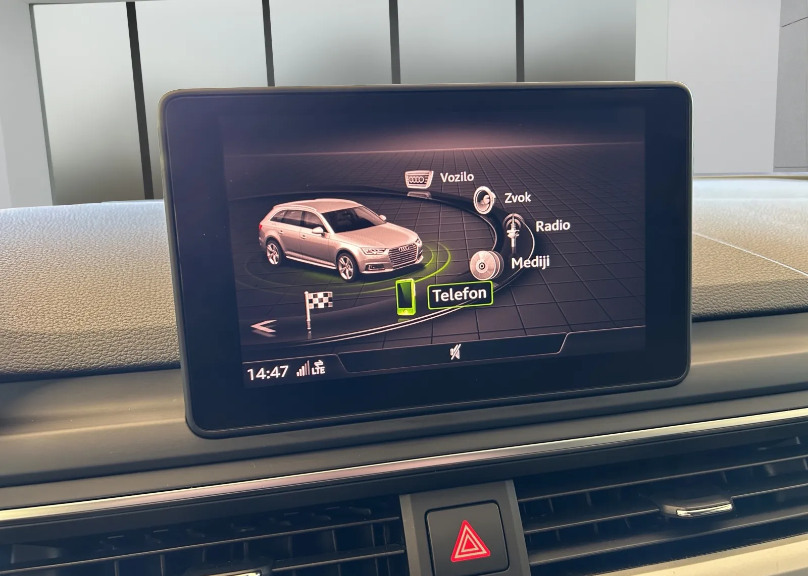 Zunanja slika - Audi A4 - Avant 2.0 TDI Quattro S tronic - 10