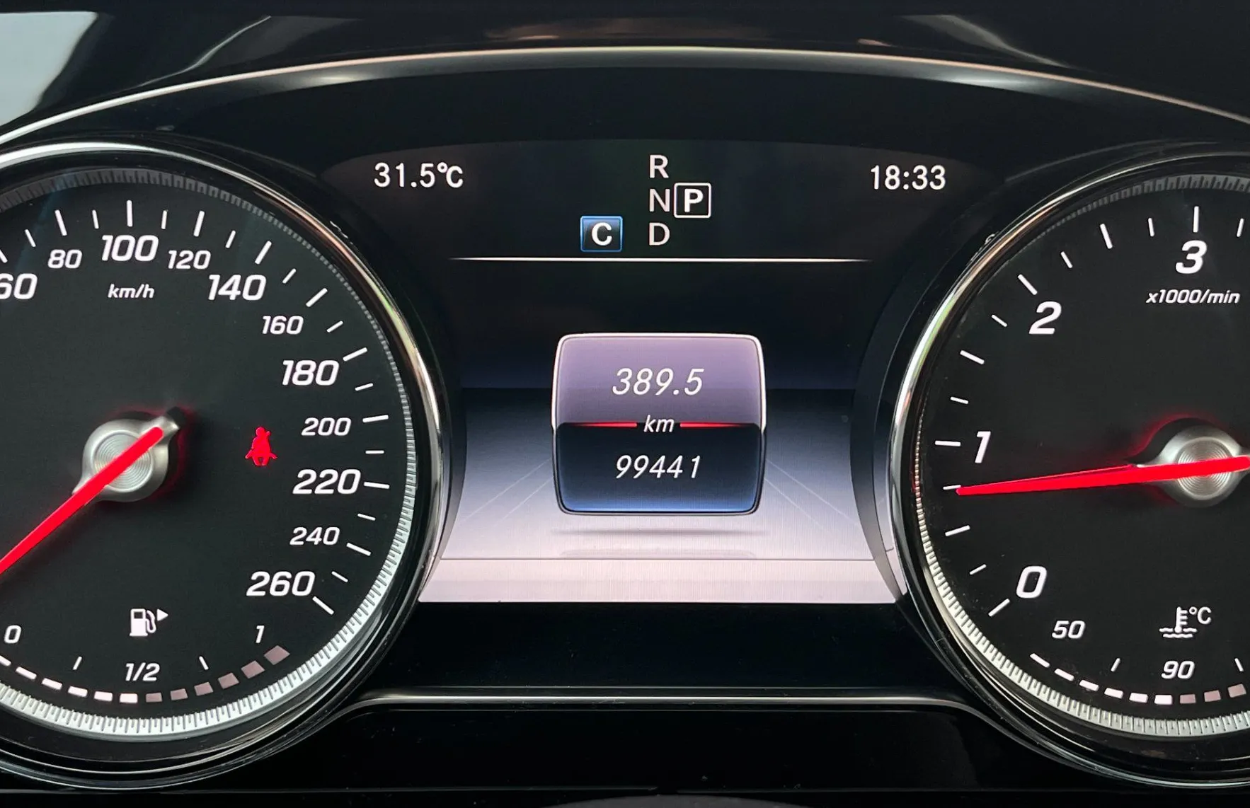 Zunanja slika - Mercedes-Benz E-Razred - E 200 d Avantgarde Avt. LED.VZR. KAM.2XPDC.NAVI - 15