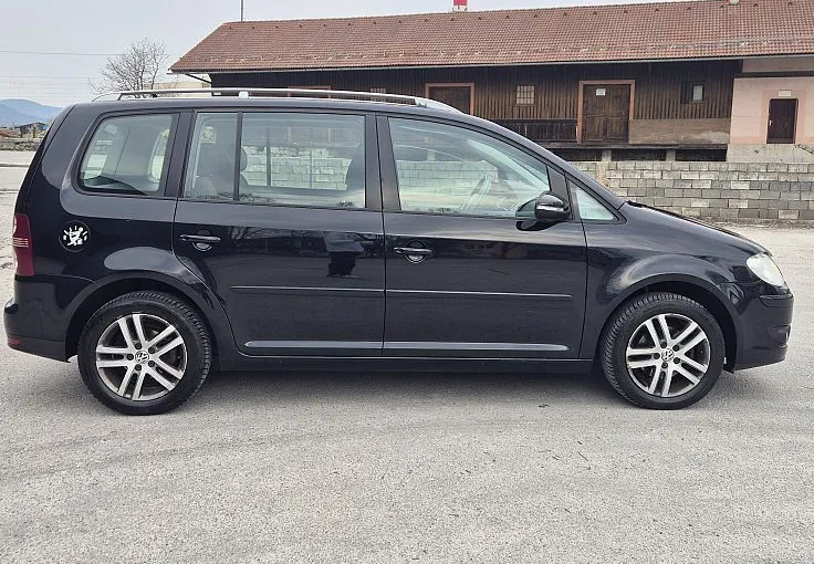 Zunanja slika - VW Touran - 1.6 + BREZ POLOGA - 4