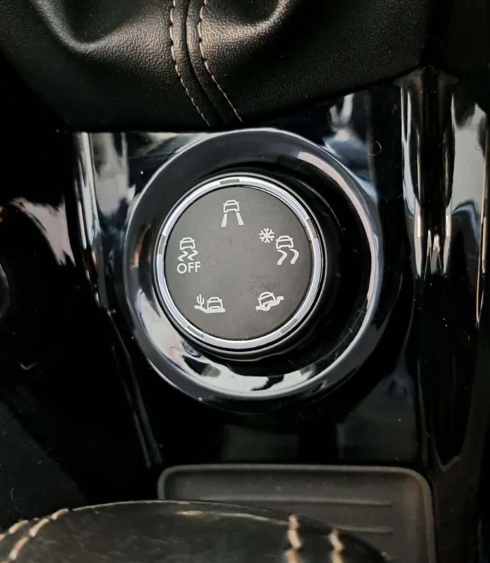 Zunanja slika - Peugeot 2008 - 1.5 BlueHDi 100 Stop Start ALLURE-SLO-LED-ODLIČEN- - 20