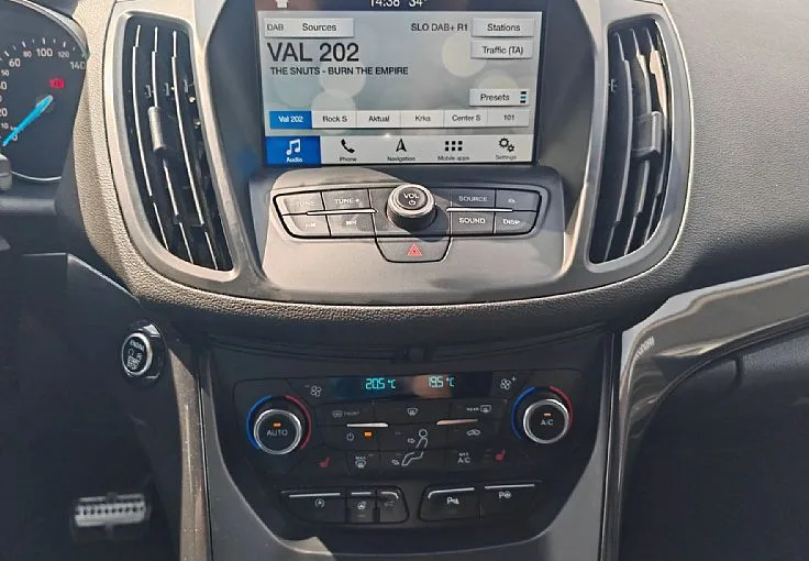 Zunanja slika - Ford Kuga - 4x4 2.0 TDCi ST-Line Powershift - 11
