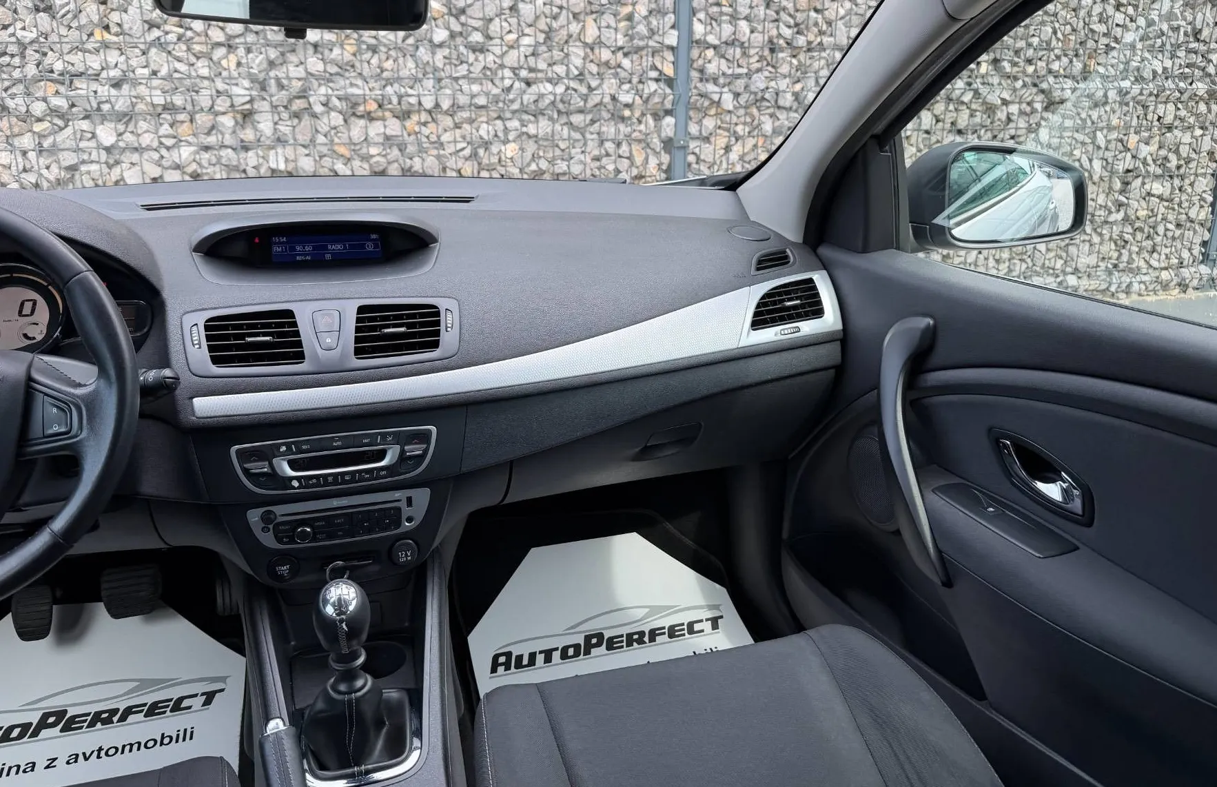 Zunanja slika - Renault Mégane - Megane Berline 1.5 dCi |SLO|2 CON. KLIM.| - 16