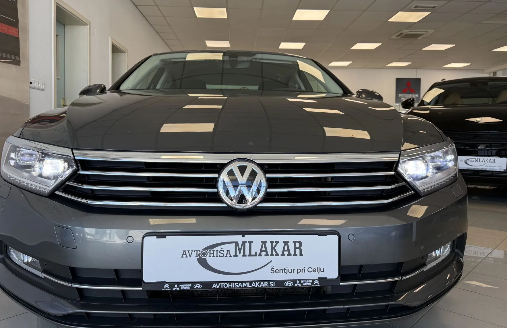 Zunanja slika - VW Passat - 1.6 TDI BMT Comfortline -FULL LED-NAVI-ACC-ALU- - 2