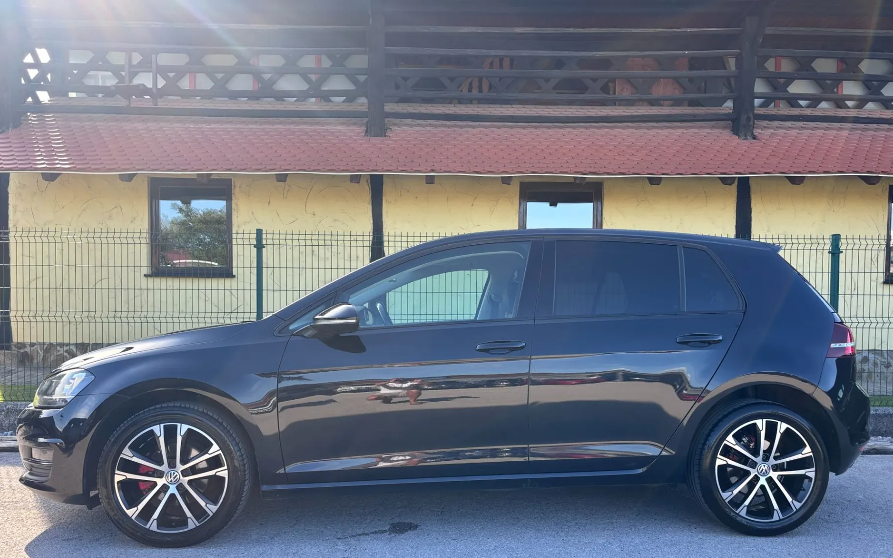 Zunanja slika - Volkswagen Golf - 1,6 TDI BMT-HIGHLINE-XENON-KAMERA-TEMPO-17COL-TOP - 7