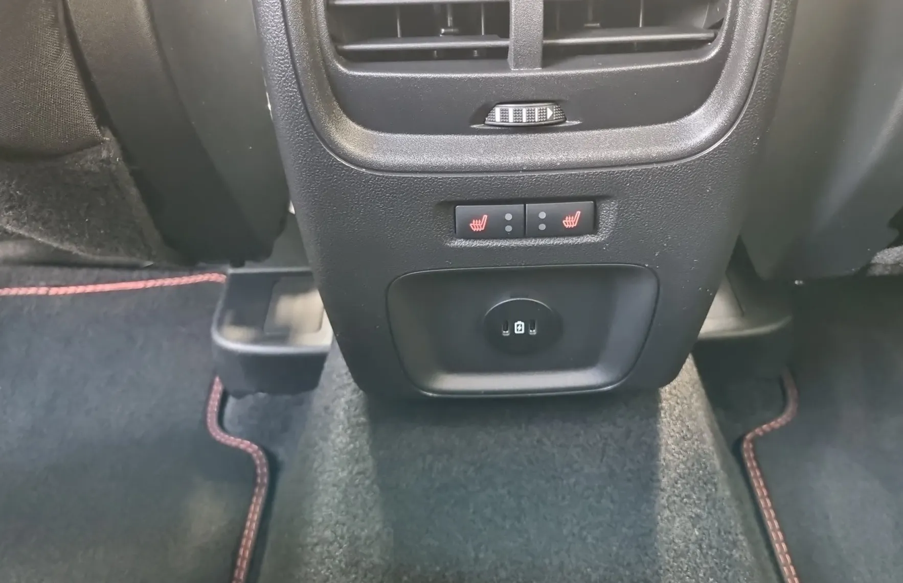 Zunanja slika - Ford Kuga - ST-LINE 1.5 EcoBoost 186KM A8 - 19