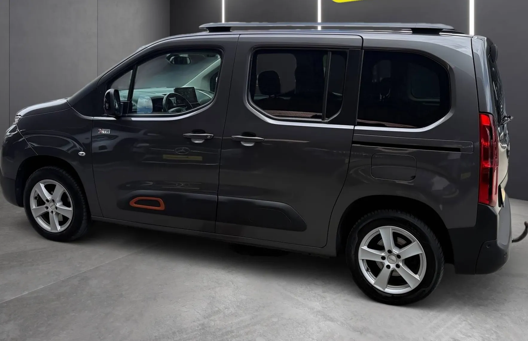 Zunanja slika - Citroën Berlingo - 1.5 HDI  AUT XTR -line  odličen - 4