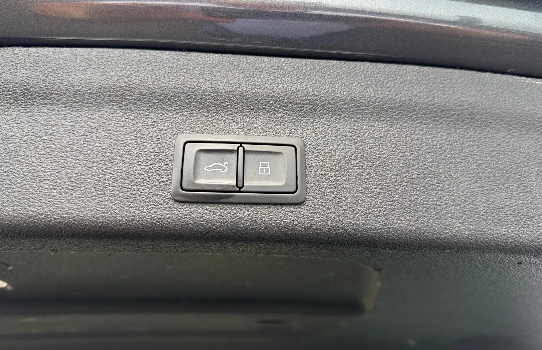 Zunanja slika - Audi A6 - Avant 40 TDI S tronic-S LINE-Panorama-Vlečna kljuka-HD - 13