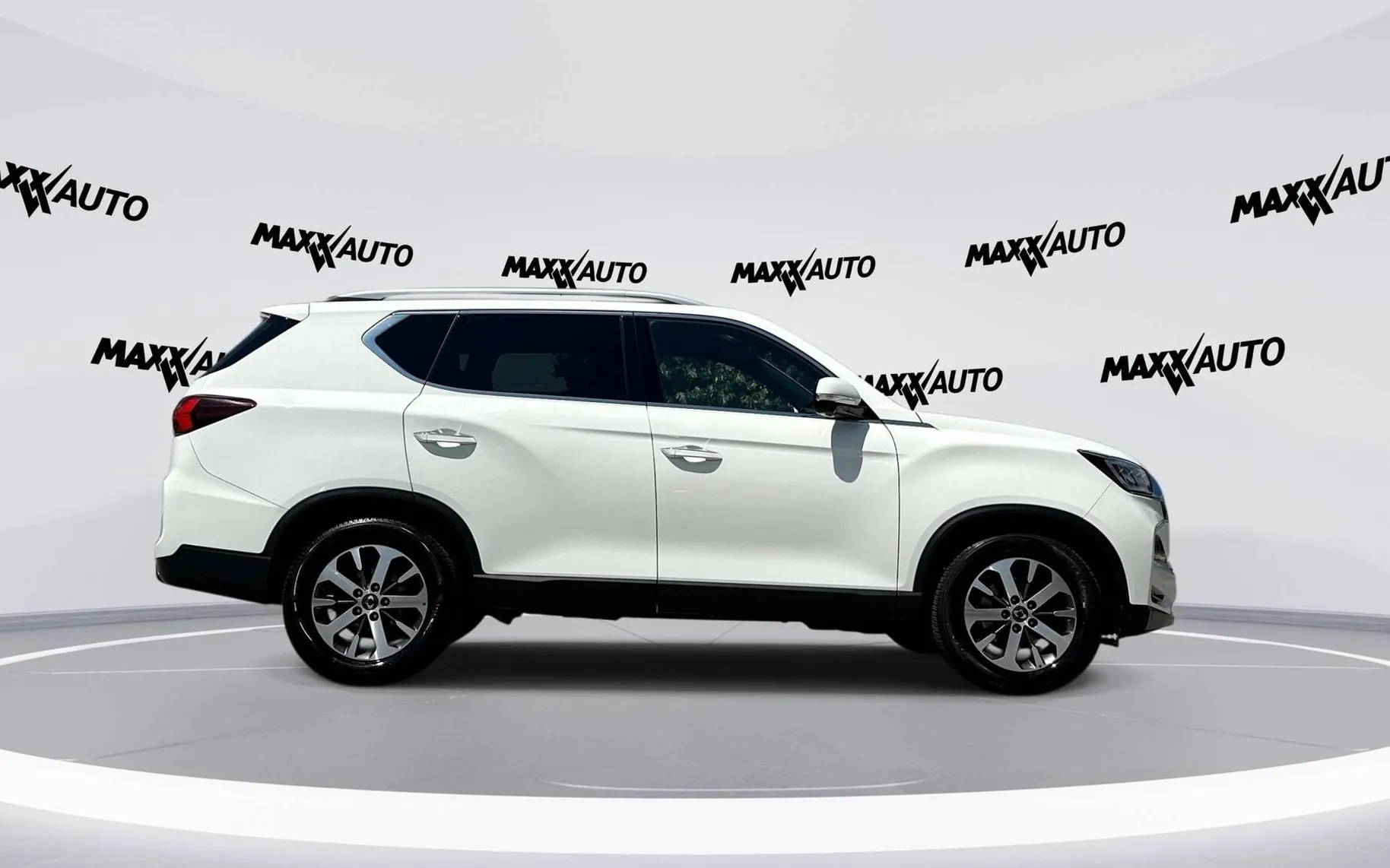 Zunanja slika - SsangYong Rexton - 2.2 XDi Limited 4WD AT - 4