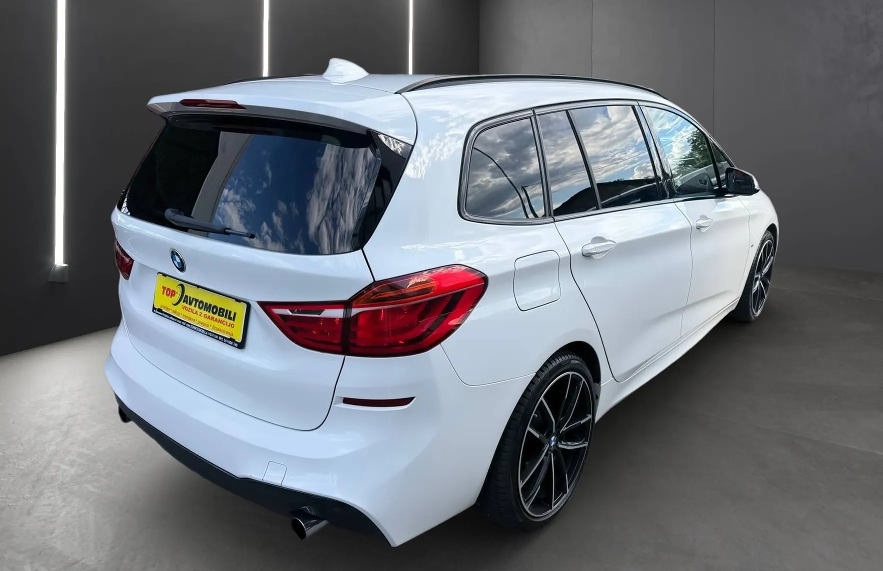 Zunanja slika - BMW Serija 2 - Gran Tourer: 220d M SPORT PAKET LED PDC NAVI TEMPOMAT GR - 8