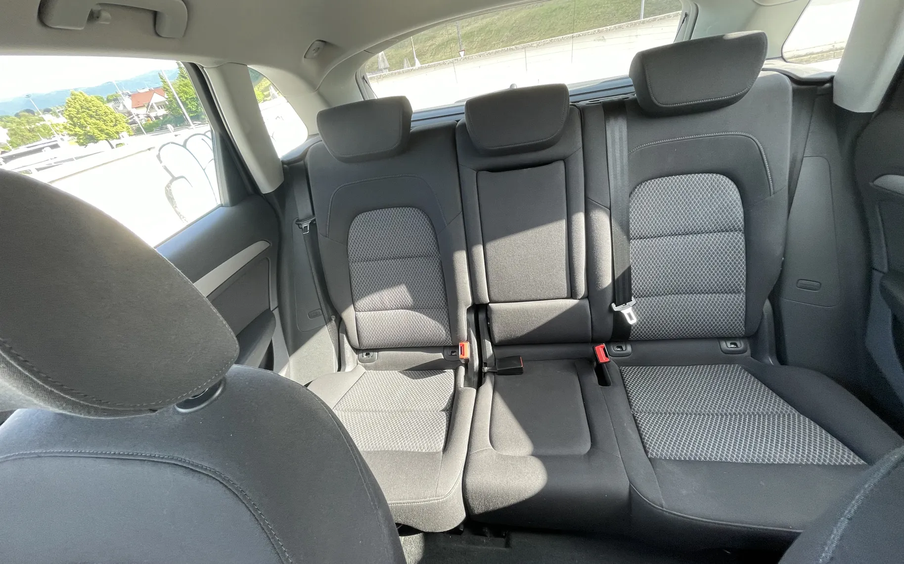 Notranja slika - Audi Q5 - Quattro 2.0. TDI Business plus - 7