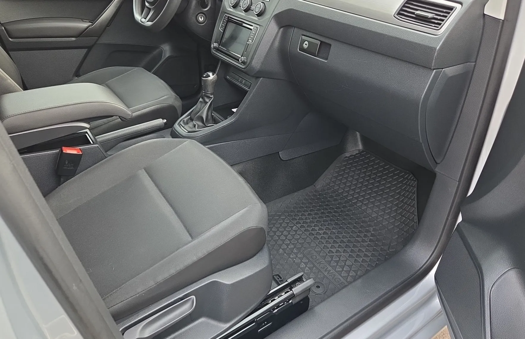 Zunanja slika - VW Caddy - 2.0 TDI Comfortline - 12