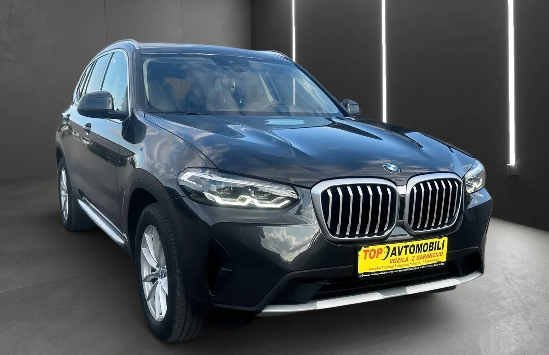 Zunanja slika - BMW X3 - serija : xDrive 20 D X LINE SAMO 68000 KM KOT NOV - 10