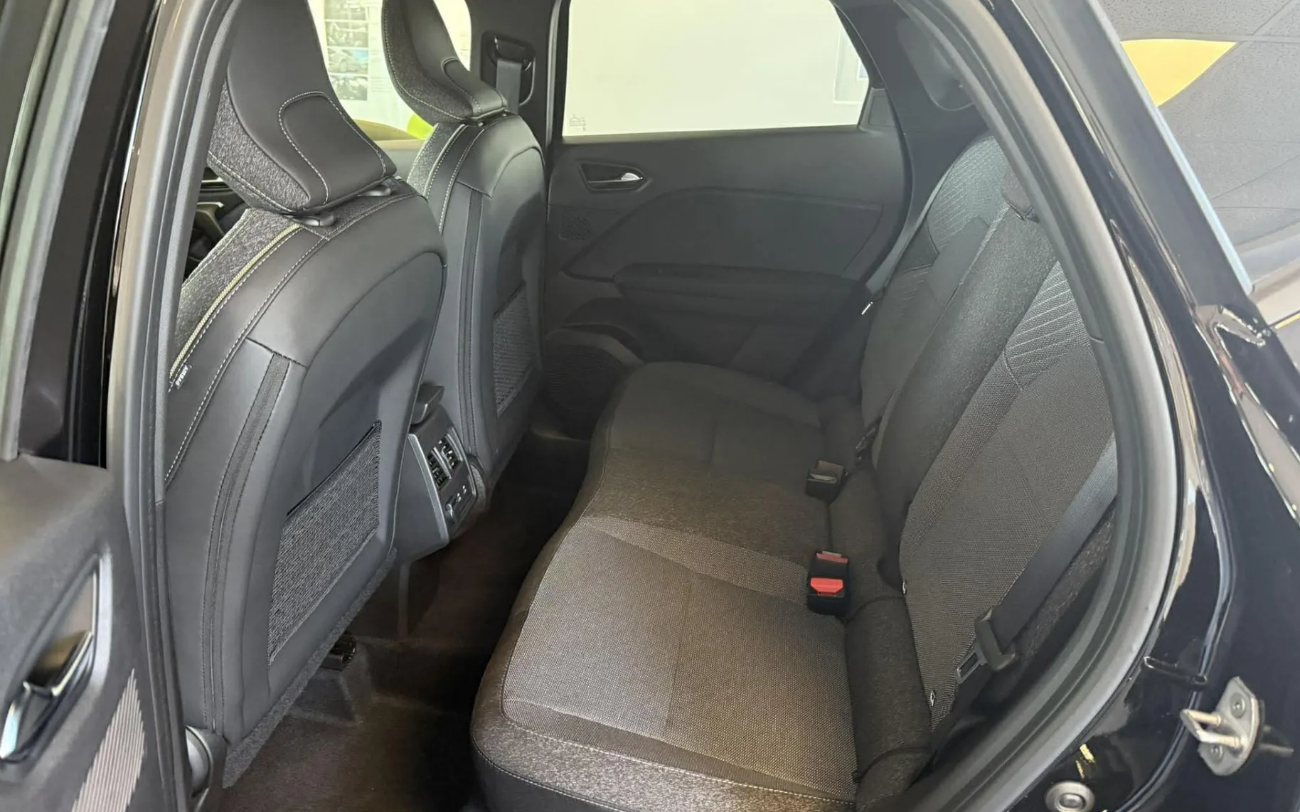 Zunanja slika - Renault Captur - TCe 140 TECHNO AKCIJA ZALOGA - 8