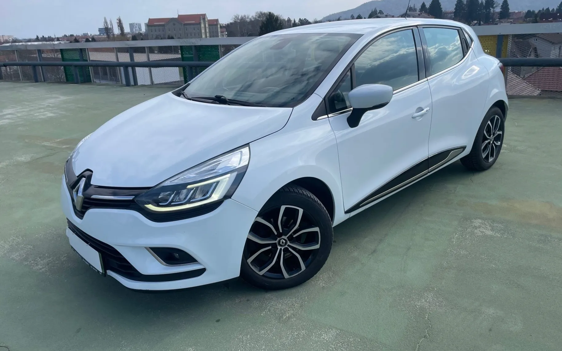 Zunanja slika - Renault Clio - Intens 1.2 16v 2XPDC.LED.DELNO USNJE. - 1